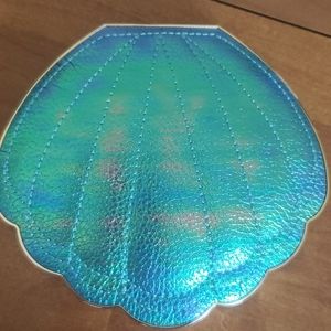 Tarte Be a Mermaid and Make Waves eyeshadow